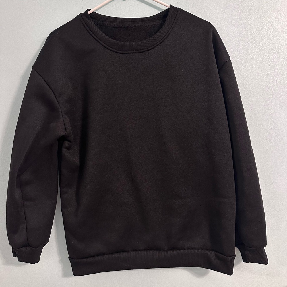 Black Crewneck Sweatshirt